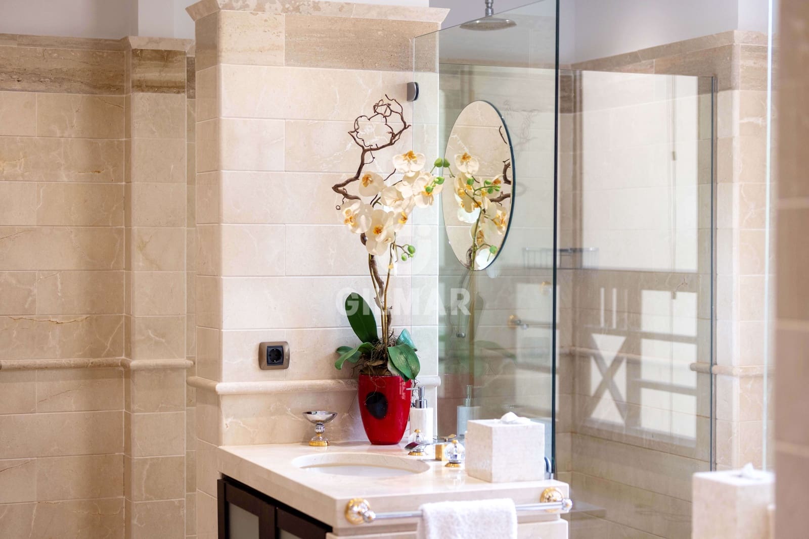 3 sypialnia Mieszkanie na sprzedaż w Puerto Banus z basenem garażem - 6 900 000 € (Ref: 9206058)