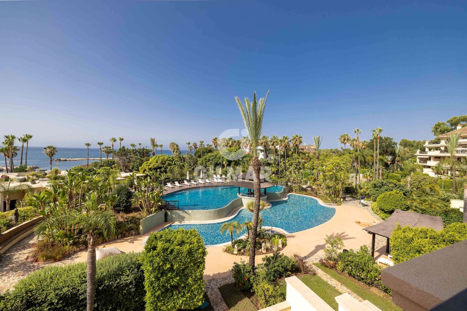 3 sypialnia Mieszkanie na sprzedaż w Puerto Banus z basenem garażem - 6 900 000 € (Ref: 9206058)