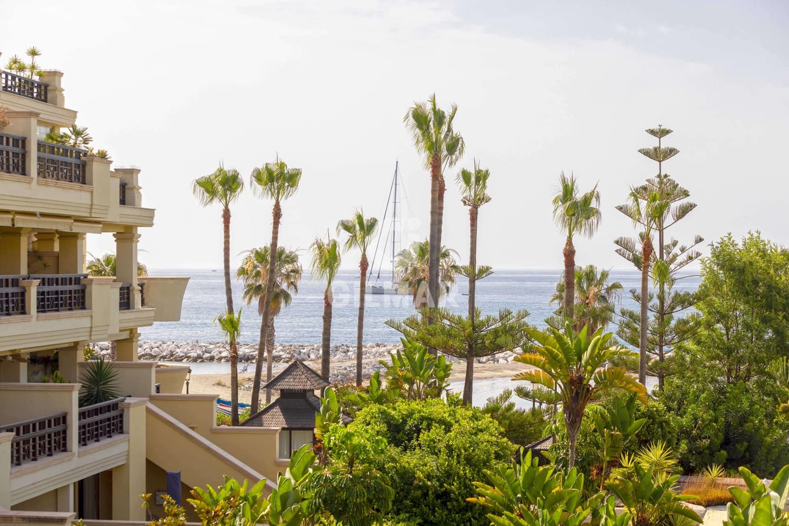 3 sypialnia Mieszkanie na sprzedaż w Puerto Banus z basenem garażem - 6 900 000 € (Ref: 9206058)