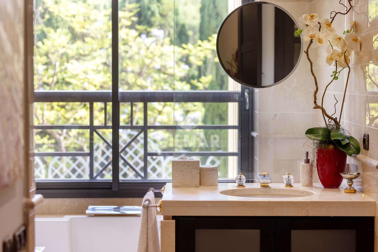 3 sypialnia Mieszkanie na sprzedaż w Puerto Banus z basenem garażem - 6 900 000 € (Ref: 9206058)