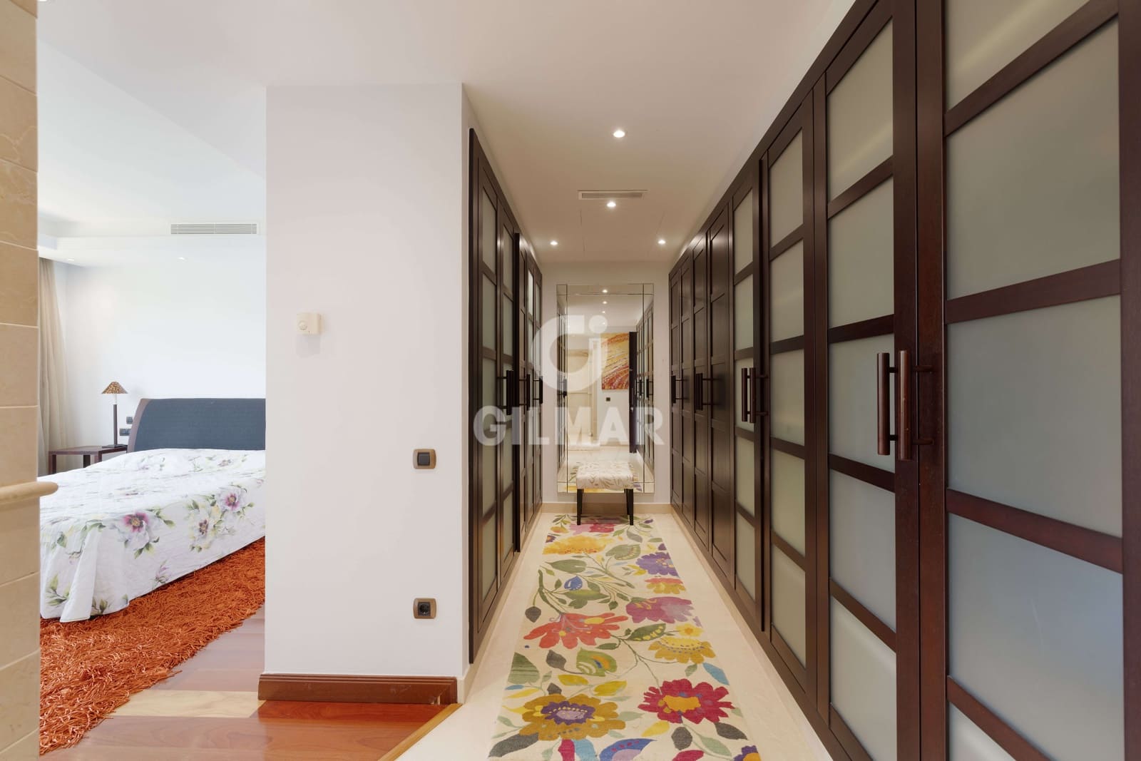 3 sypialnia Mieszkanie na sprzedaż w Puerto Banus z basenem garażem - 6 900 000 € (Ref: 9206058)