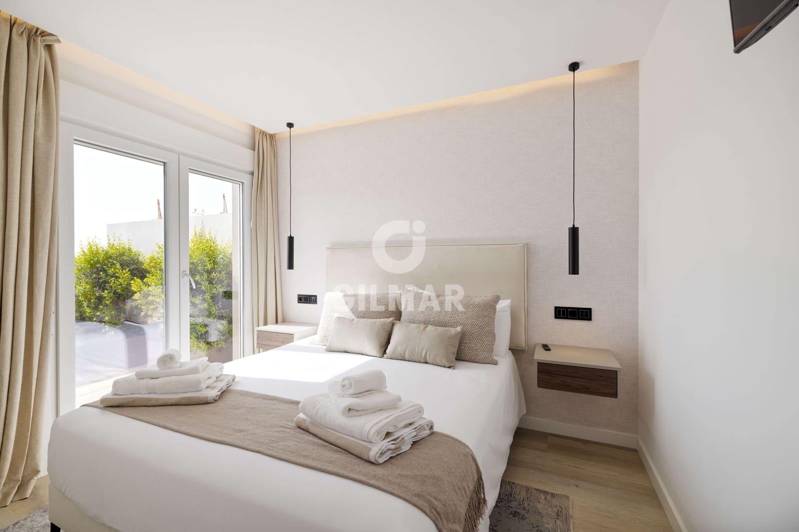 Ático de 4 habitaciones en Nueva Andalucia en venta con piscina garaje - 1.690.000 € (Ref: 9206062)