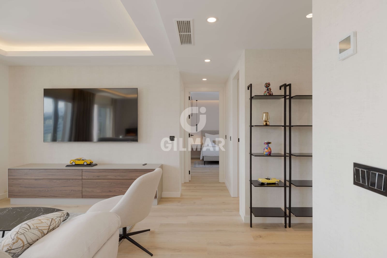 Ático de 4 habitaciones en Nueva Andalucia en venta con piscina garaje - 1.690.000 € (Ref: 9206062)