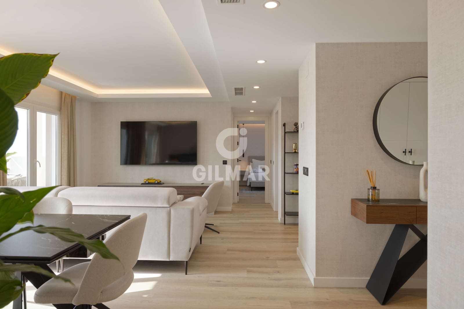 Ático de 4 habitaciones en Nueva Andalucia en venta con piscina garaje - 1.690.000 € (Ref: 9206062)