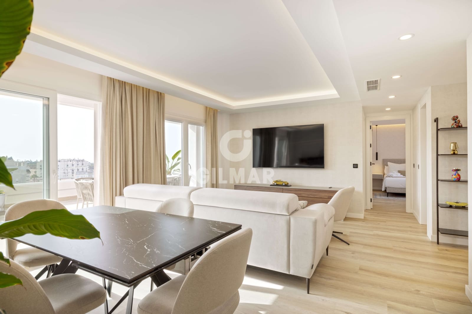 Ático de 4 habitaciones en Nueva Andalucia en venta con piscina garaje - 1.690.000 € (Ref: 9206062)