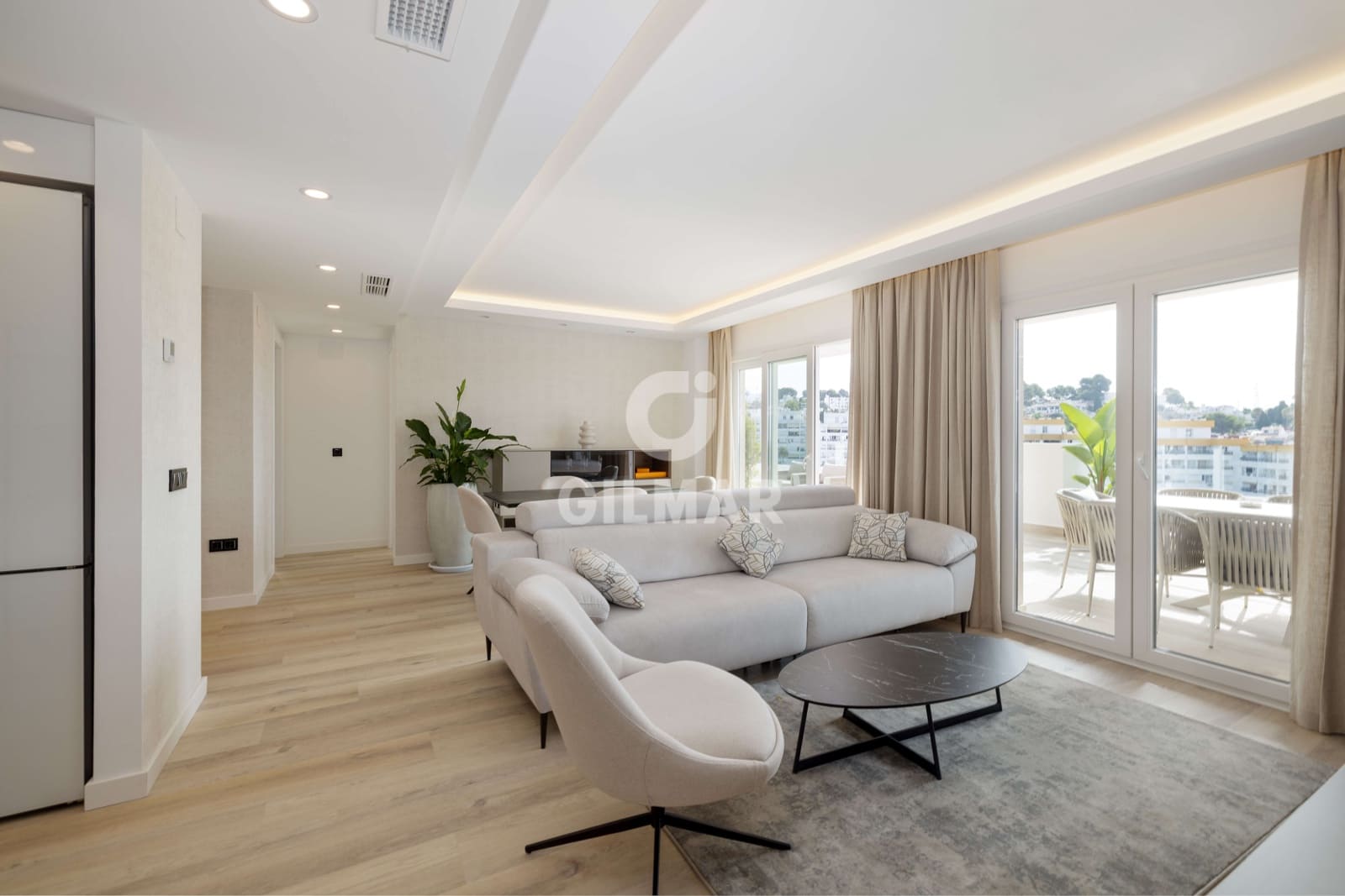 Ático de 4 habitaciones en Nueva Andalucia en venta con piscina garaje - 1.690.000 € (Ref: 9206062)