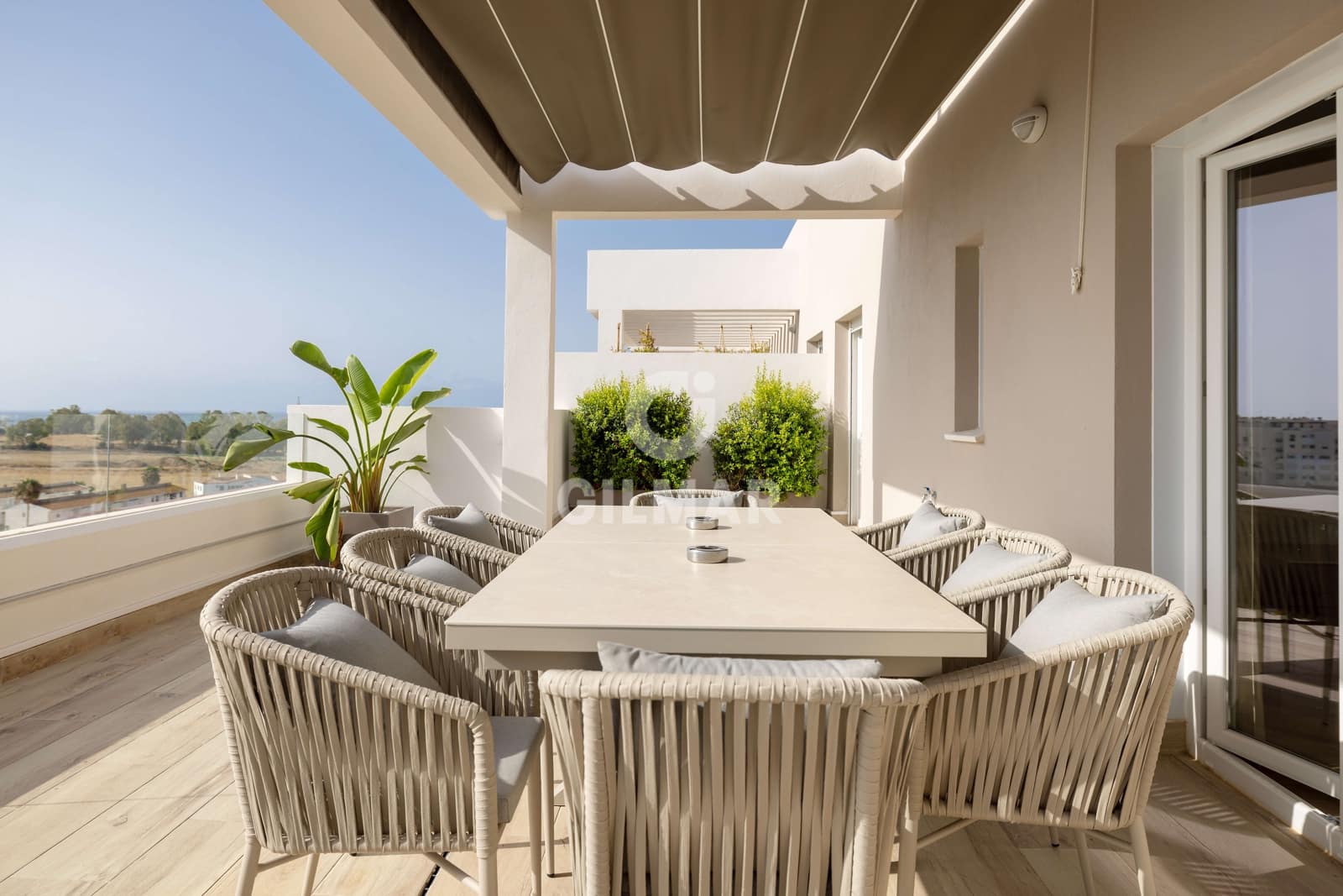 Ático de 4 habitaciones en Nueva Andalucia en venta con piscina garaje - 1.690.000 € (Ref: 9206062)