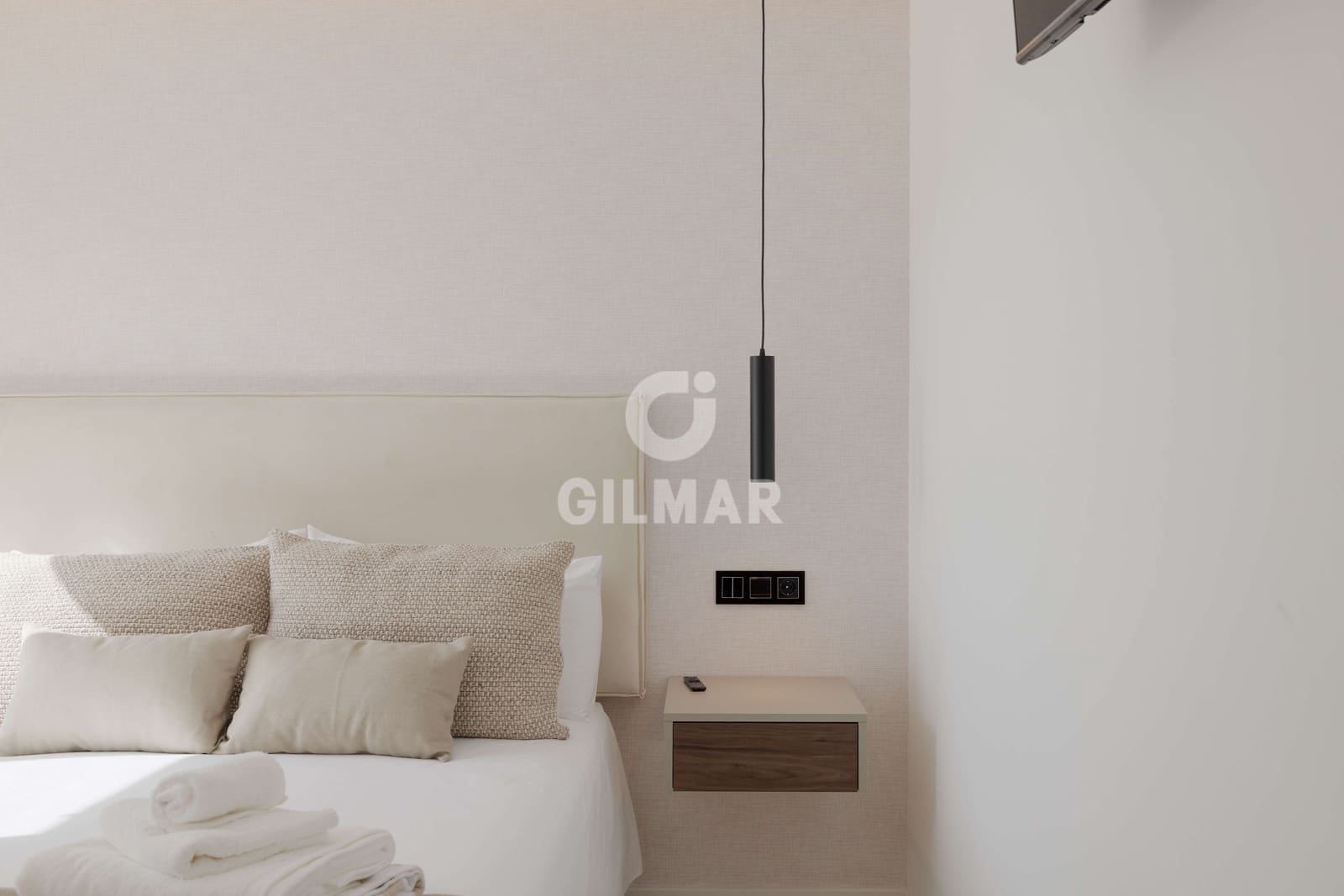 Ático de 4 habitaciones en Nueva Andalucia en venta con piscina garaje - 1.690.000 € (Ref: 9206062)