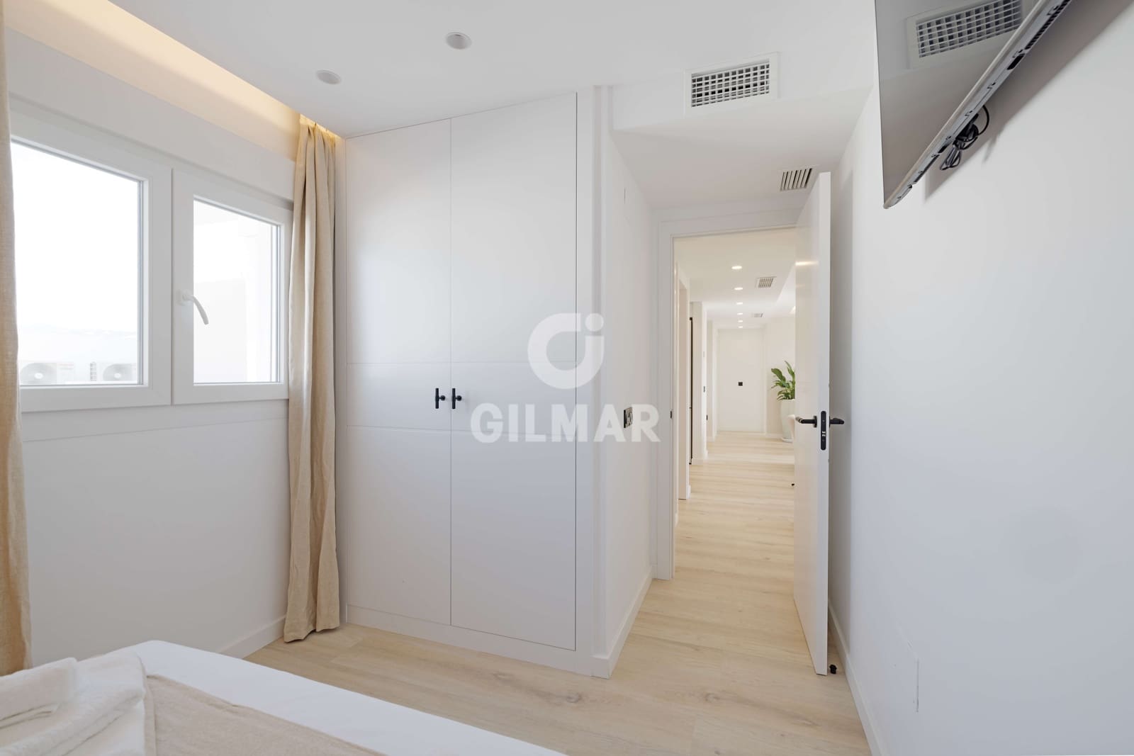 Ático de 4 habitaciones en Nueva Andalucia en venta con piscina garaje - 1.690.000 € (Ref: 9206062)