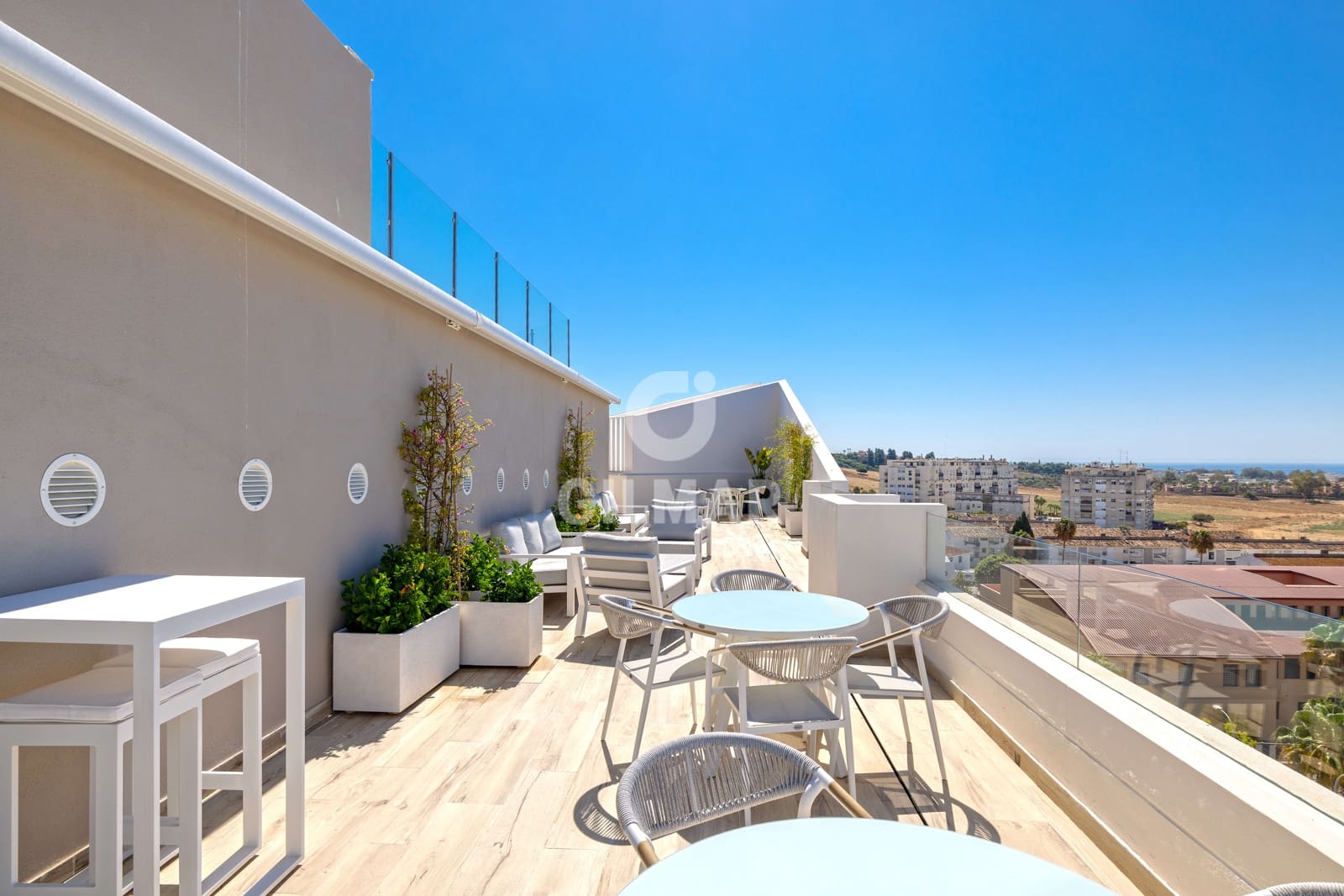 Ático de 4 habitaciones en Nueva Andalucia en venta con piscina garaje - 1.690.000 € (Ref: 9206062)