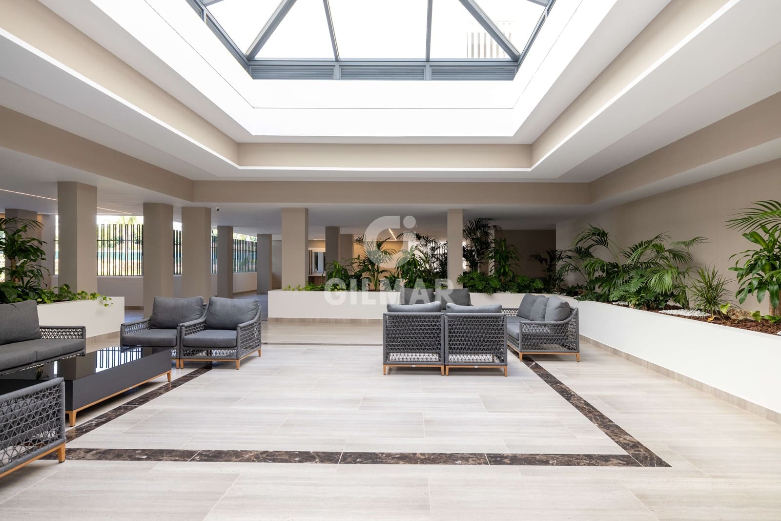 Ático de 4 habitaciones en Nueva Andalucia en venta con piscina garaje - 1.690.000 € (Ref: 9206062)