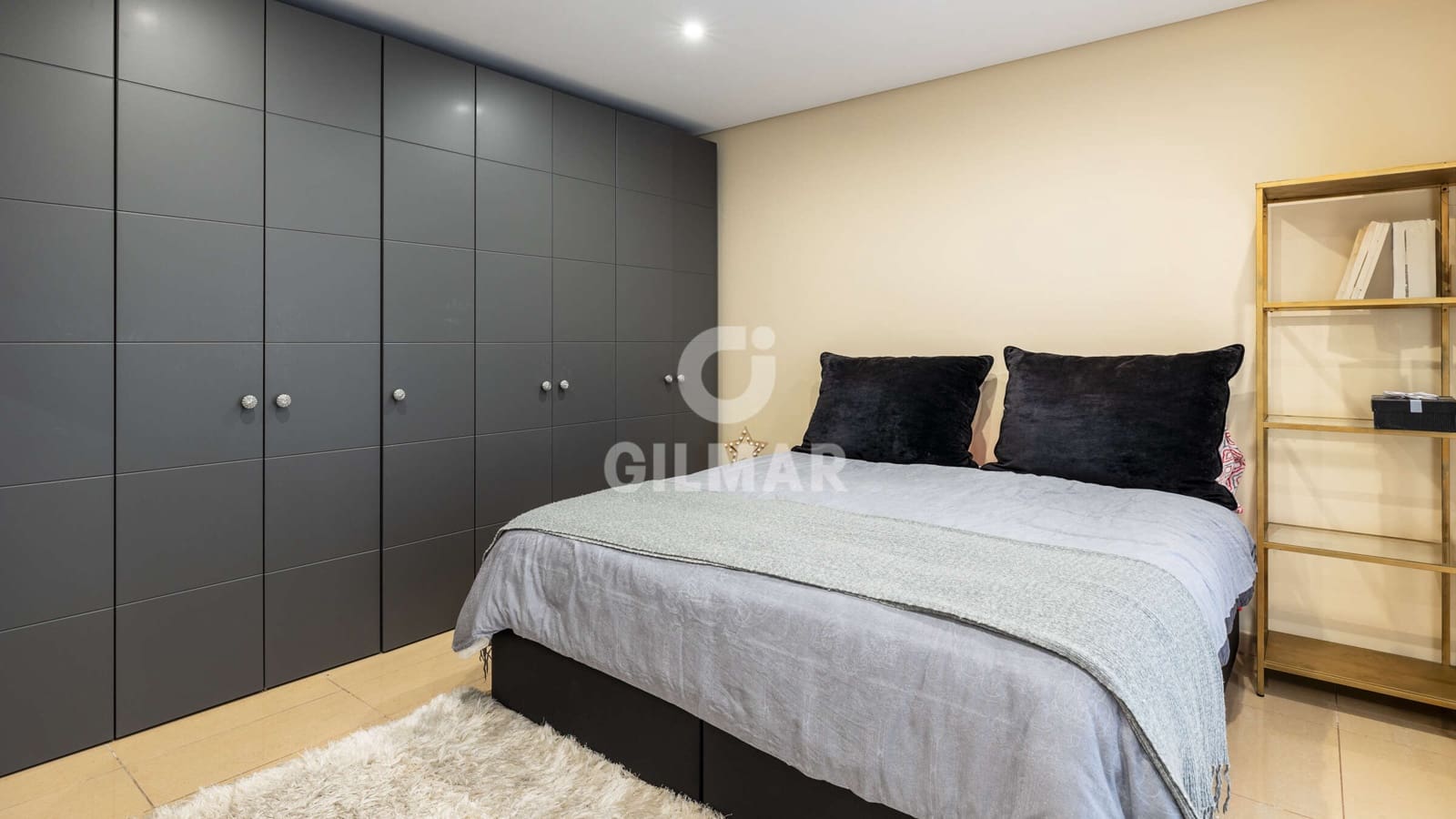 4 soveværelse Semi-Rækkehus til salg i Las Palmas de Gran Canaria med garage - € 1.100.000 (Ref: 9206070)