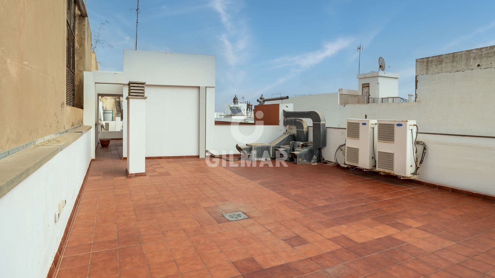 4 soveværelse Semi-Rækkehus til salg i Las Palmas de Gran Canaria med garage - € 1.100.000 (Ref: 9206070)