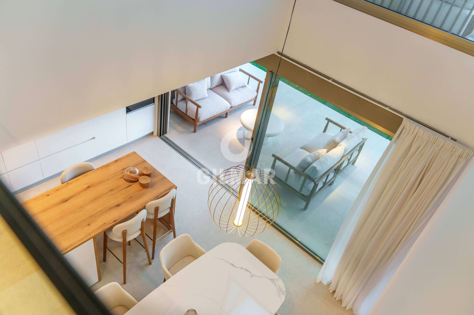 4 soveværelse Semi-Rækkehus til salg i Las Palmas de Gran Canaria med swimmingpool garage - € 998.000 (Ref: 9206072)