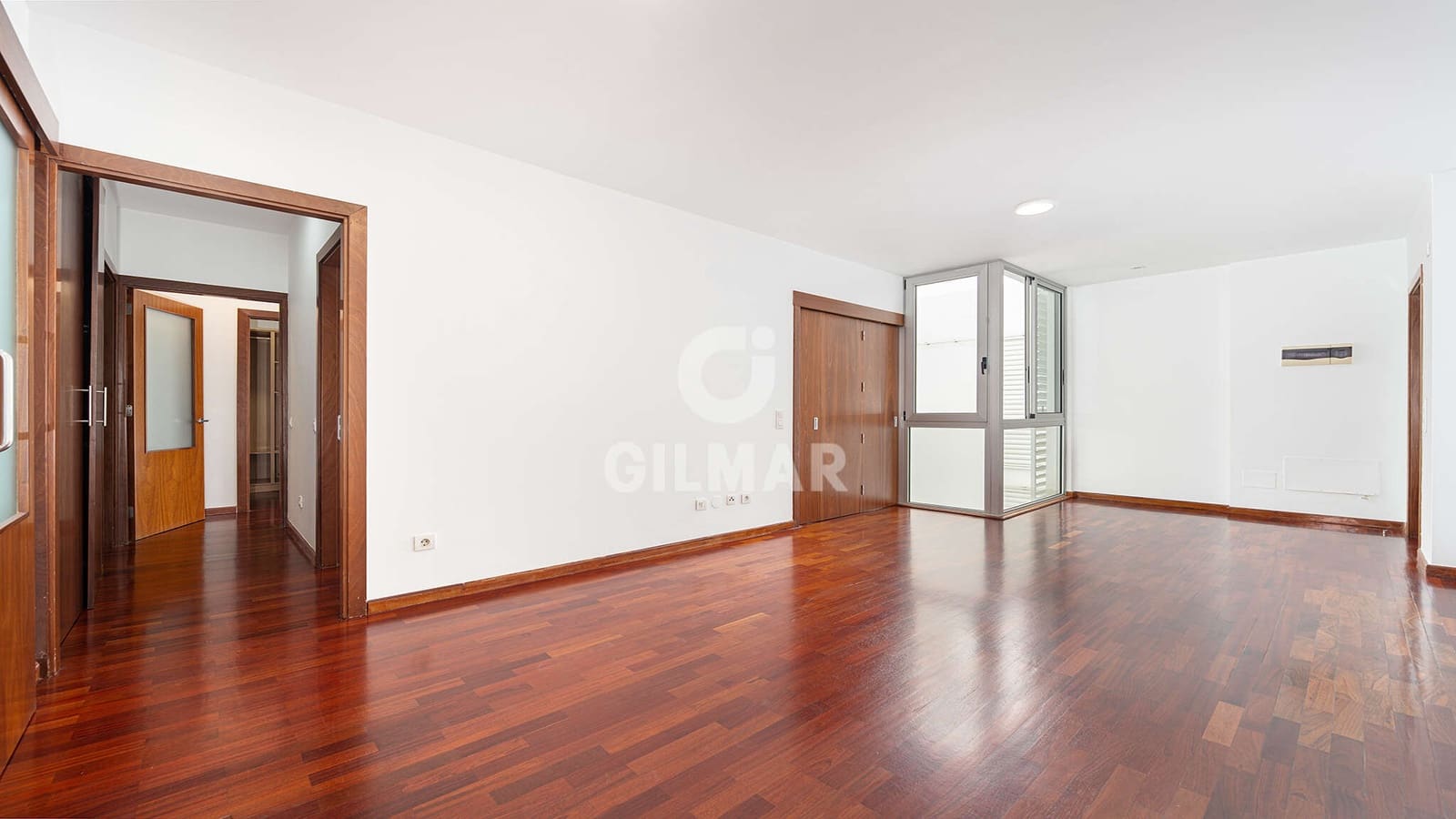 2 slaapkamer Flat te koop in Las Palmas de Gran Canaria met garage - € 330.000 (Ref: 9206083)