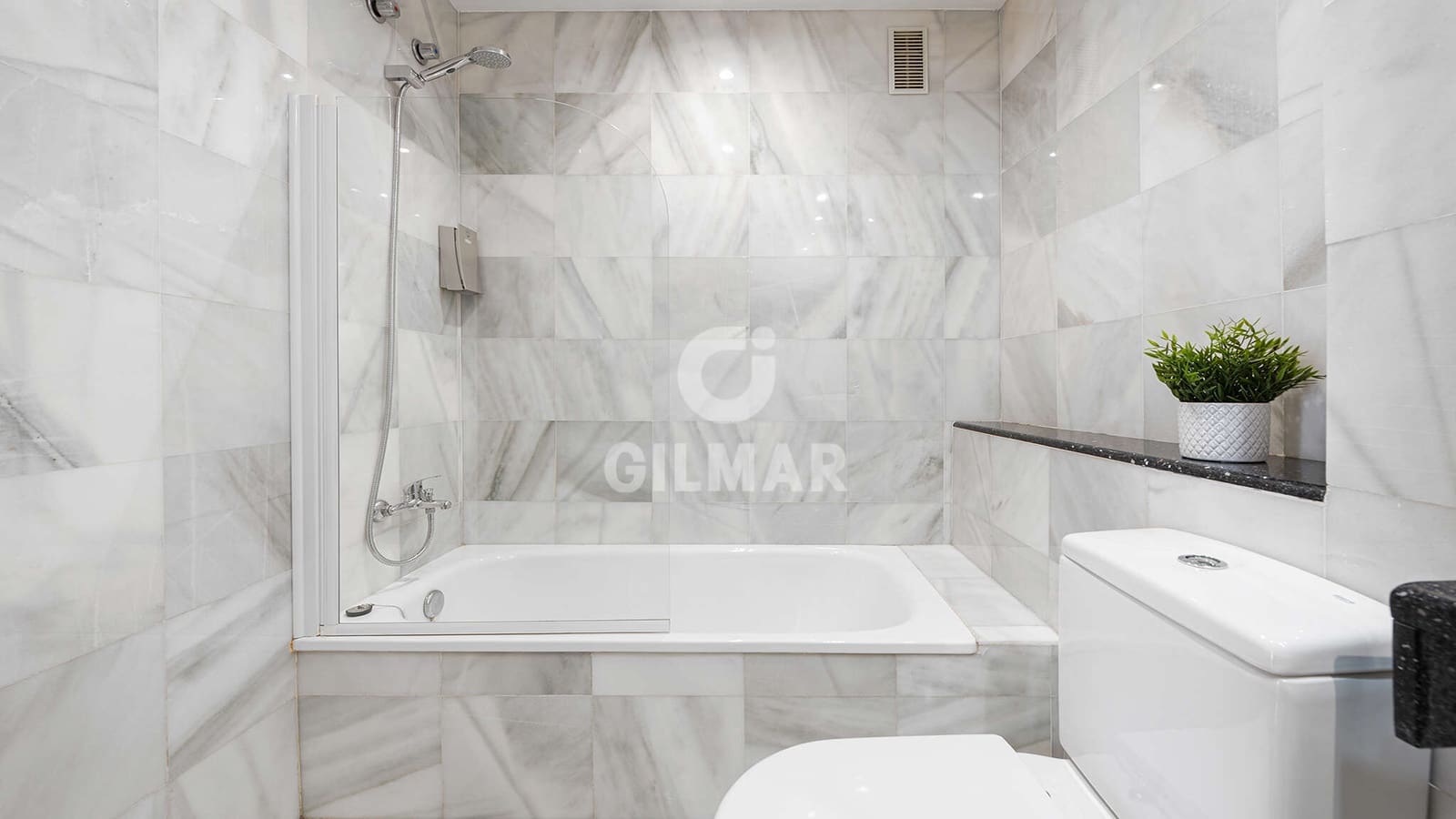 2 slaapkamer Flat te koop in Las Palmas de Gran Canaria met garage - € 330.000 (Ref: 9206083)