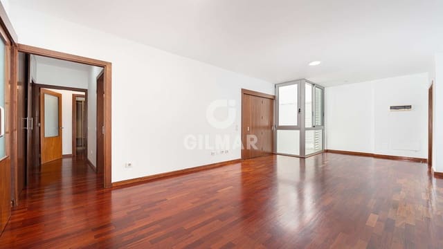 2 makuuhuone Asunto myytävänä paikassa Triana, Las Palmas de Gran Canaria mukana 
autotalli - 330 000 € (Ref: 9206083)