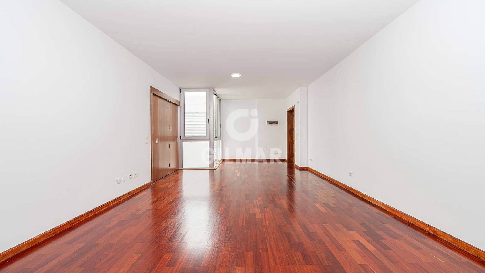 2 slaapkamer Flat te koop in Las Palmas de Gran Canaria met garage - € 330.000 (Ref: 9206083)