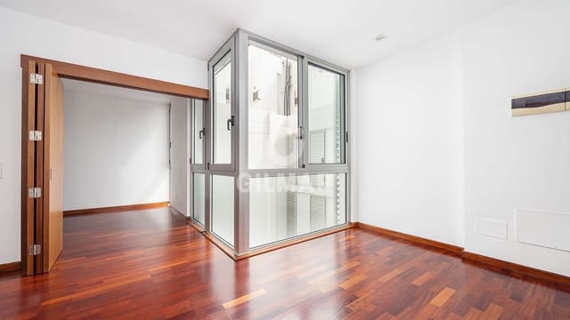 2 makuuhuone Asunto myytävänä paikassa Triana, Las Palmas de Gran Canaria mukana 
autotalli - 330 000 € (Ref: 9206083)