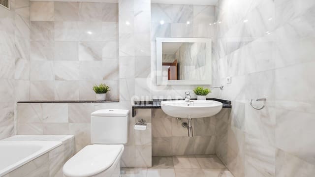 2 makuuhuone Asunto myytävänä paikassa Triana, Las Palmas de Gran Canaria mukana 
autotalli - 330 000 € (Ref: 9206083)