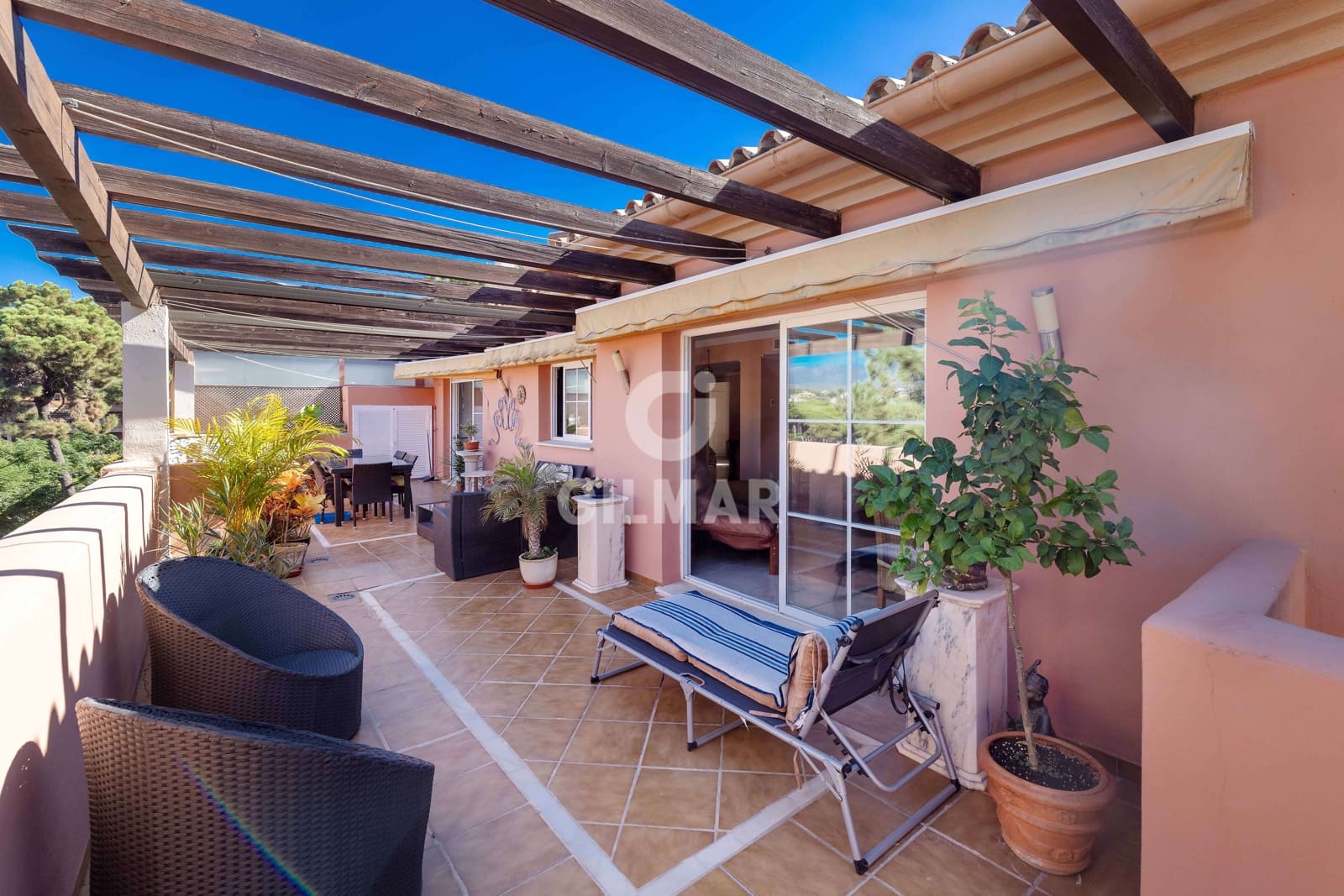 2 sypialnia Penthouse na sprzedaż w Elviria z basenem garażem - 495 000 € (Ref: 9206087)