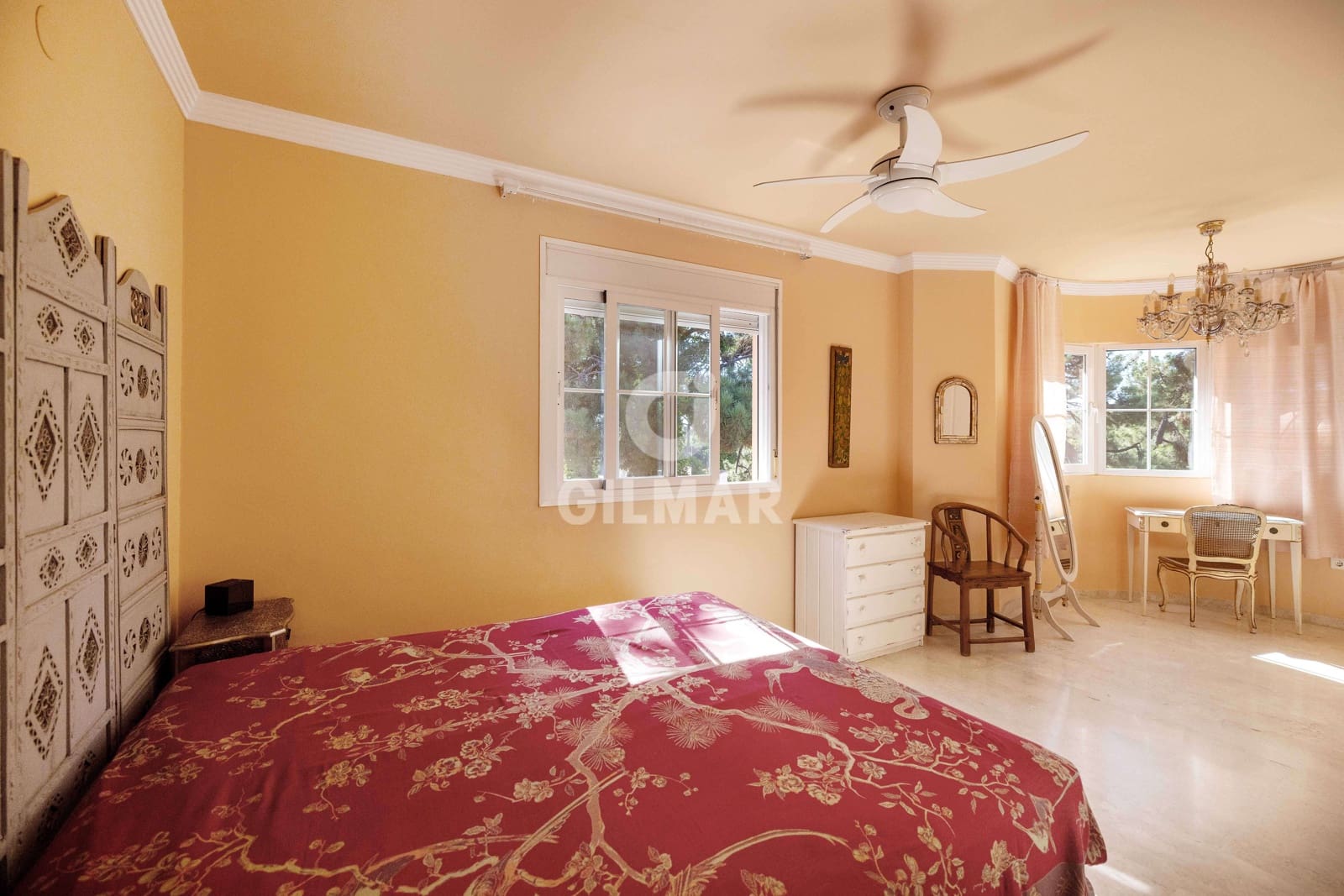 2 sypialnia Penthouse na sprzedaż w Elviria z basenem garażem - 495 000 € (Ref: 9206087)