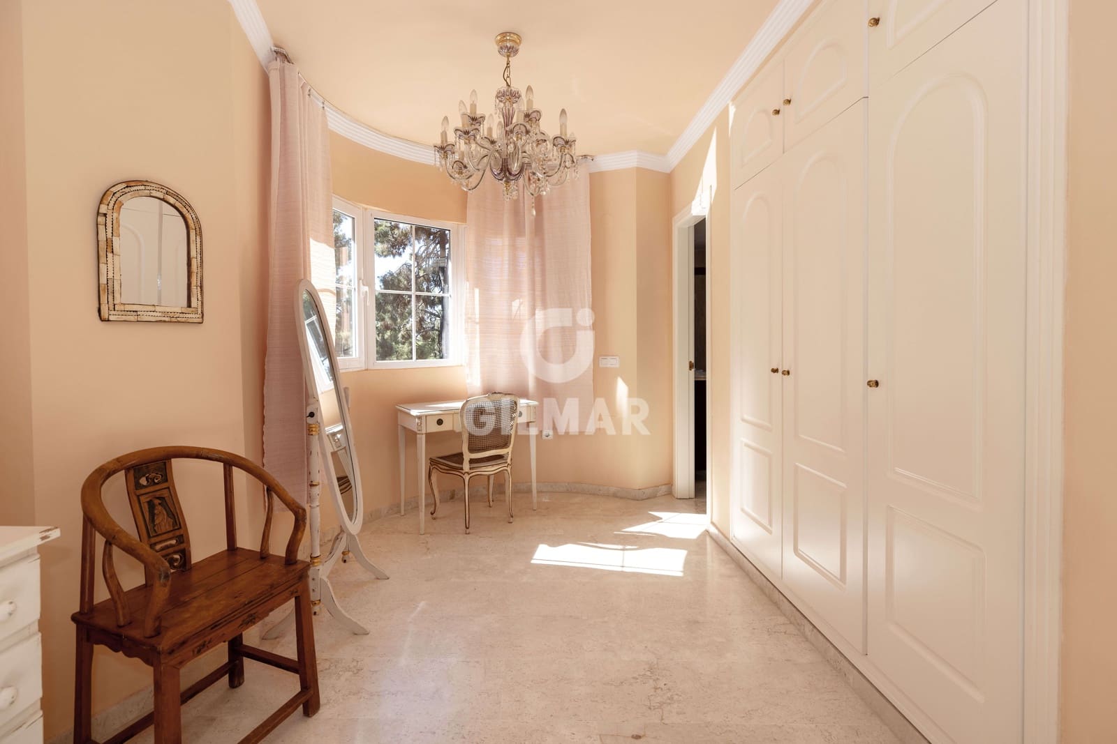 2 sypialnia Penthouse na sprzedaż w Elviria z basenem garażem - 495 000 € (Ref: 9206087)