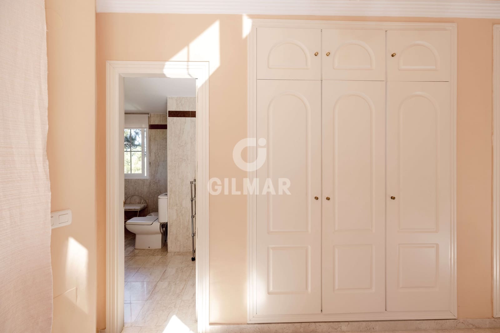 2 sypialnia Penthouse na sprzedaż w Elviria z basenem garażem - 495 000 € (Ref: 9206087)