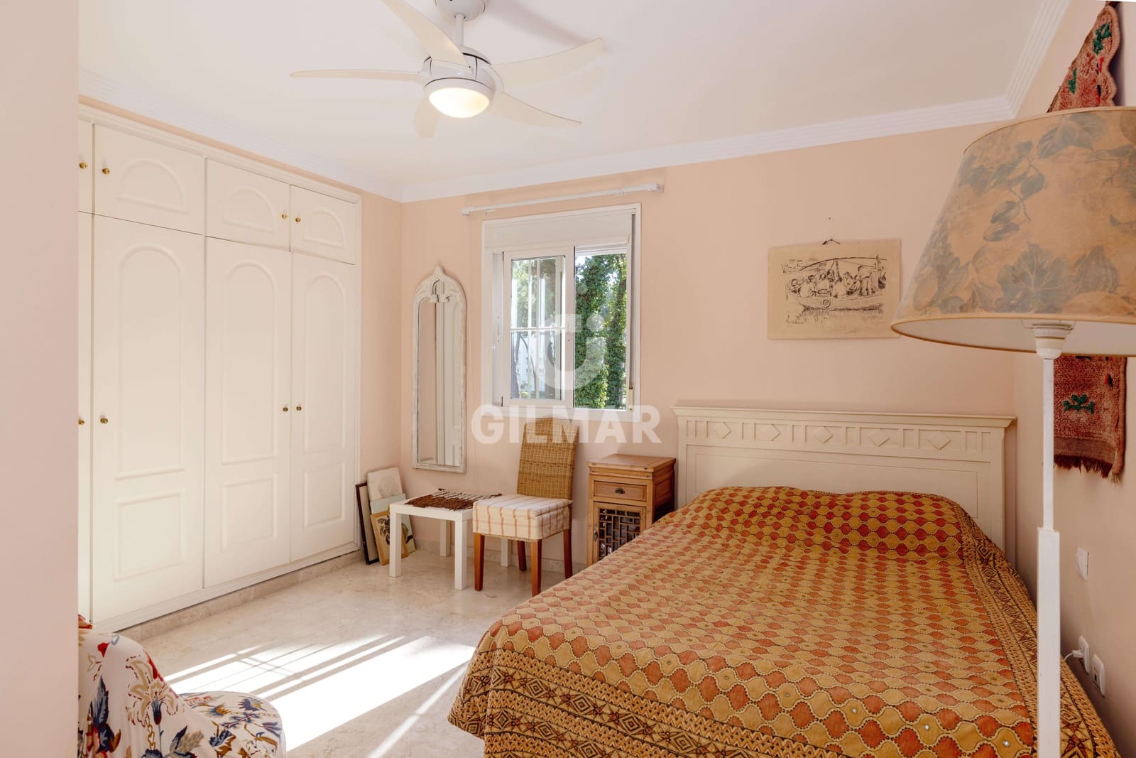 2 sypialnia Penthouse na sprzedaż w Elviria z basenem garażem - 495 000 € (Ref: 9206087)