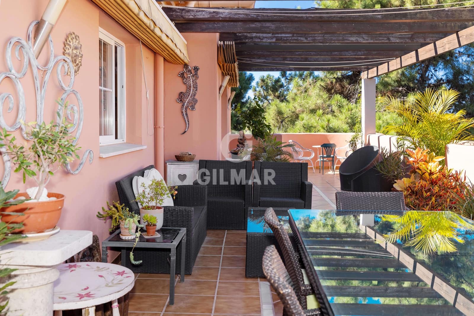 2 sypialnia Penthouse na sprzedaż w Elviria z basenem garażem - 495 000 € (Ref: 9206087)