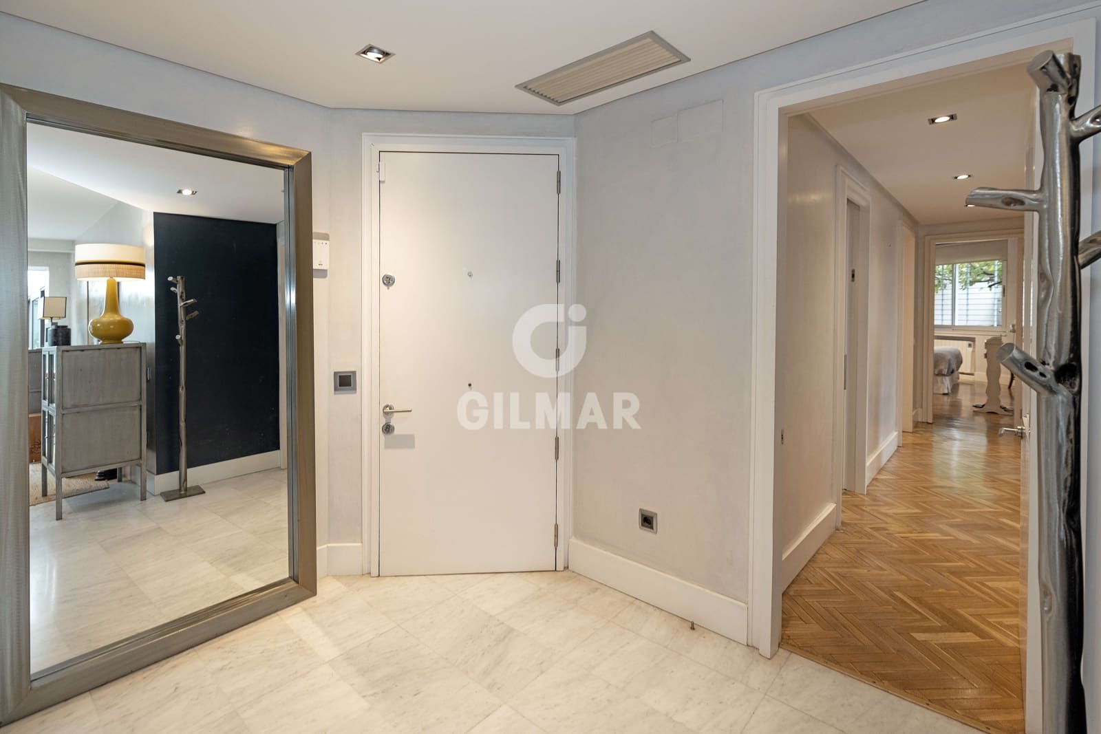 4 slaapkamer Flat te koop in Sevilla stad met zwembad garage - € 1.200.000 (Ref: 9207388)