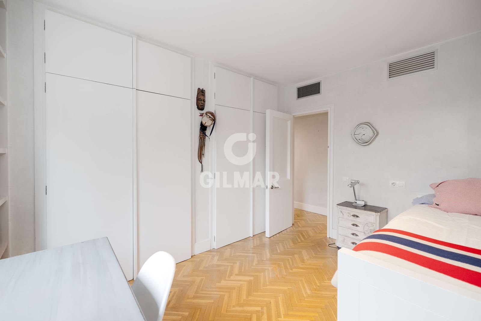 4 slaapkamer Flat te koop in Sevilla stad met zwembad garage - € 1.200.000 (Ref: 9207388)