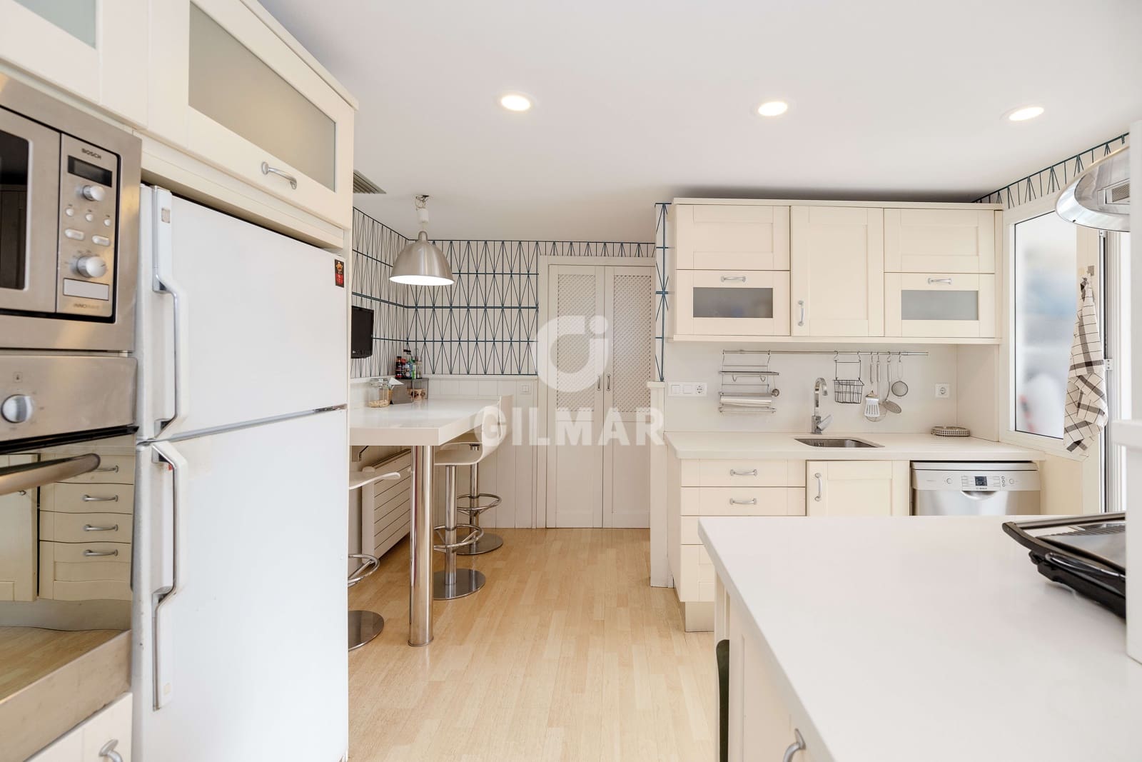 4 slaapkamer Flat te koop in Sevilla stad met zwembad garage - € 1.200.000 (Ref: 9207388)