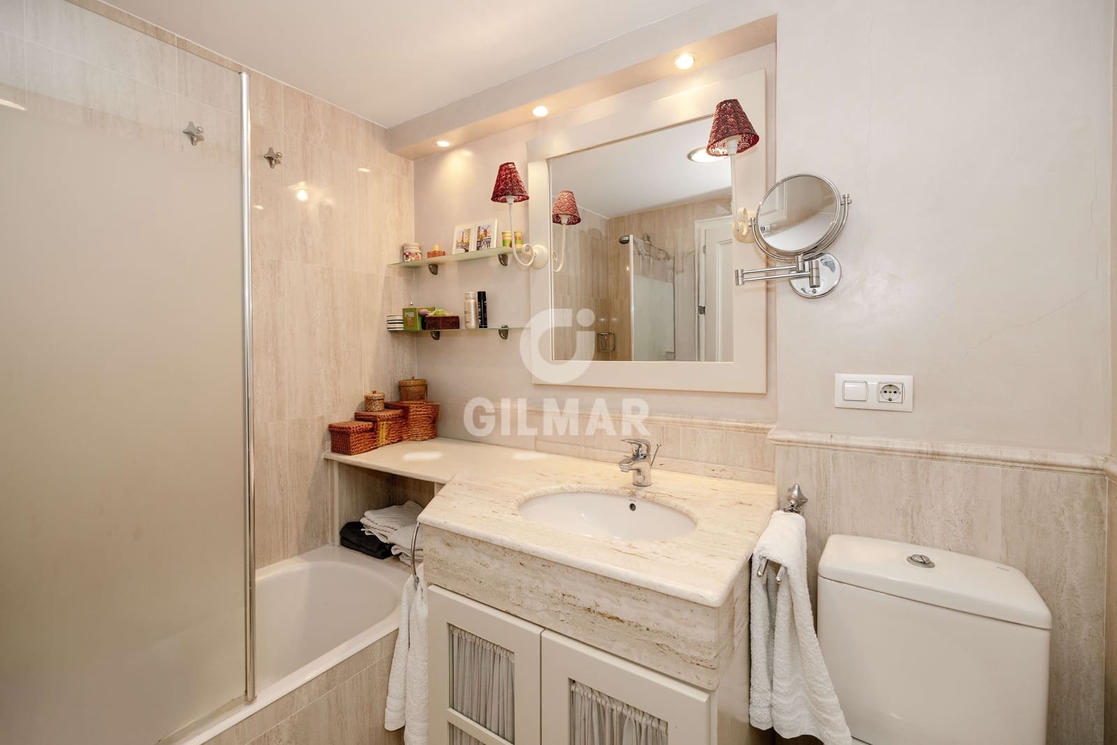 4 slaapkamer Flat te koop in Sevilla stad met zwembad garage - € 1.200.000 (Ref: 9207388)