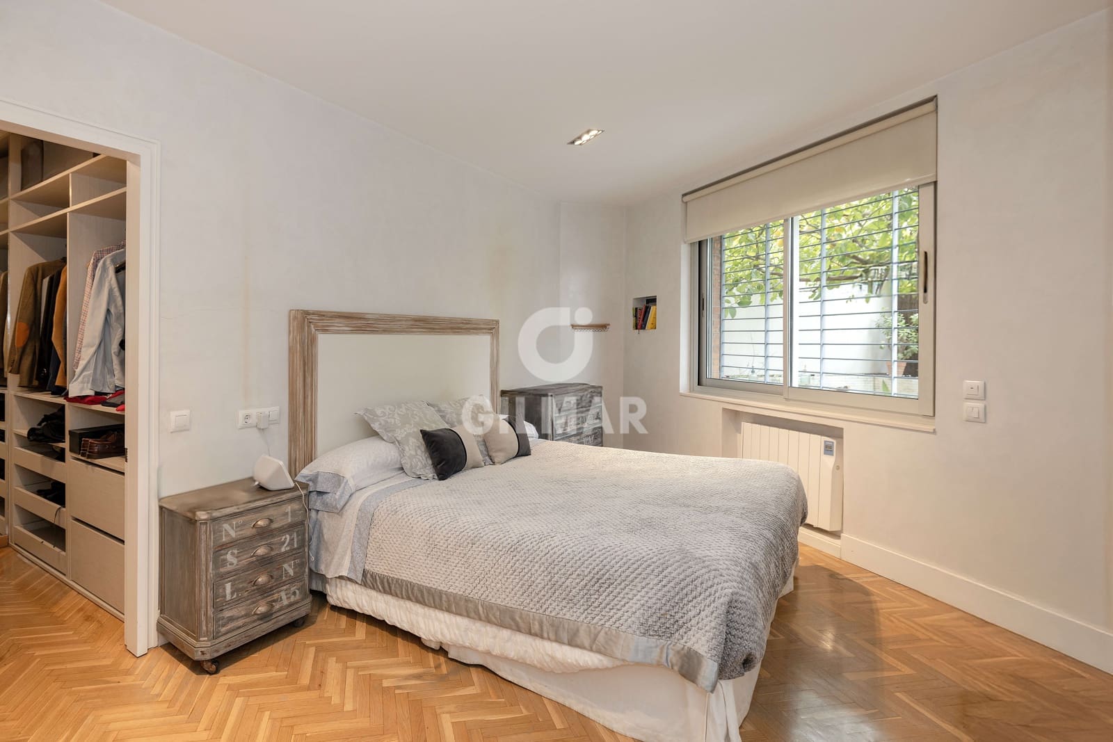 4 slaapkamer Flat te koop in Sevilla stad met zwembad garage - € 1.200.000 (Ref: 9207388)