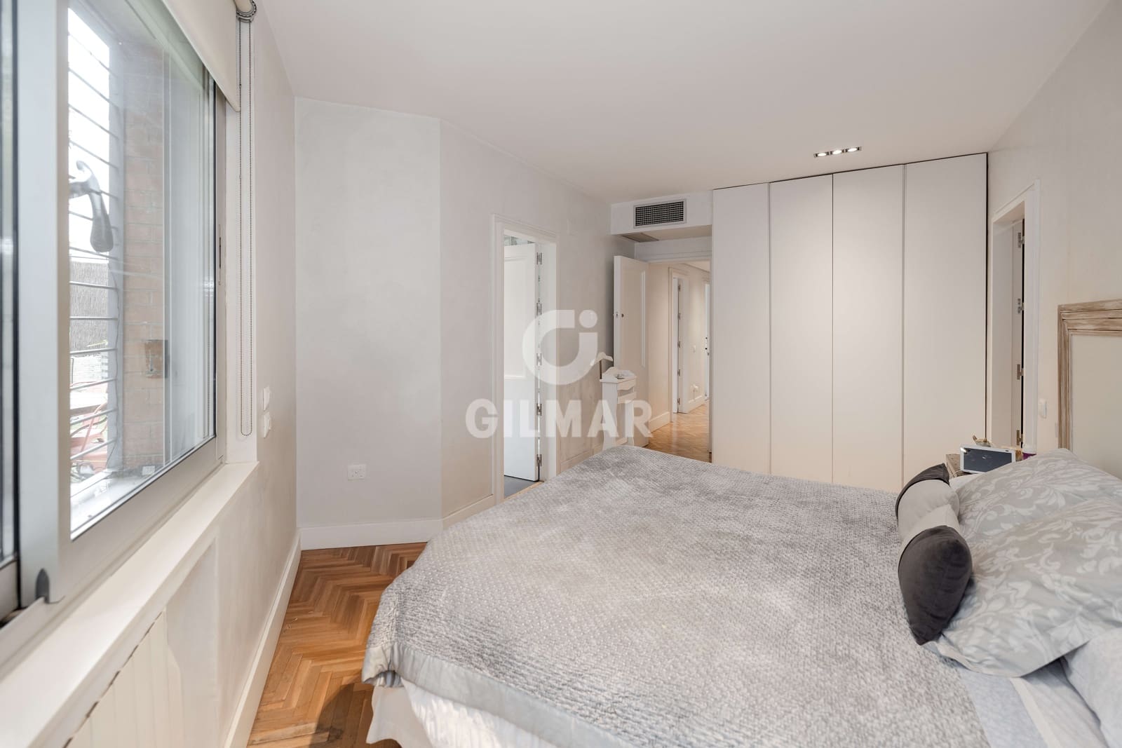 4 slaapkamer Flat te koop in Sevilla stad met zwembad garage - € 1.200.000 (Ref: 9207388)