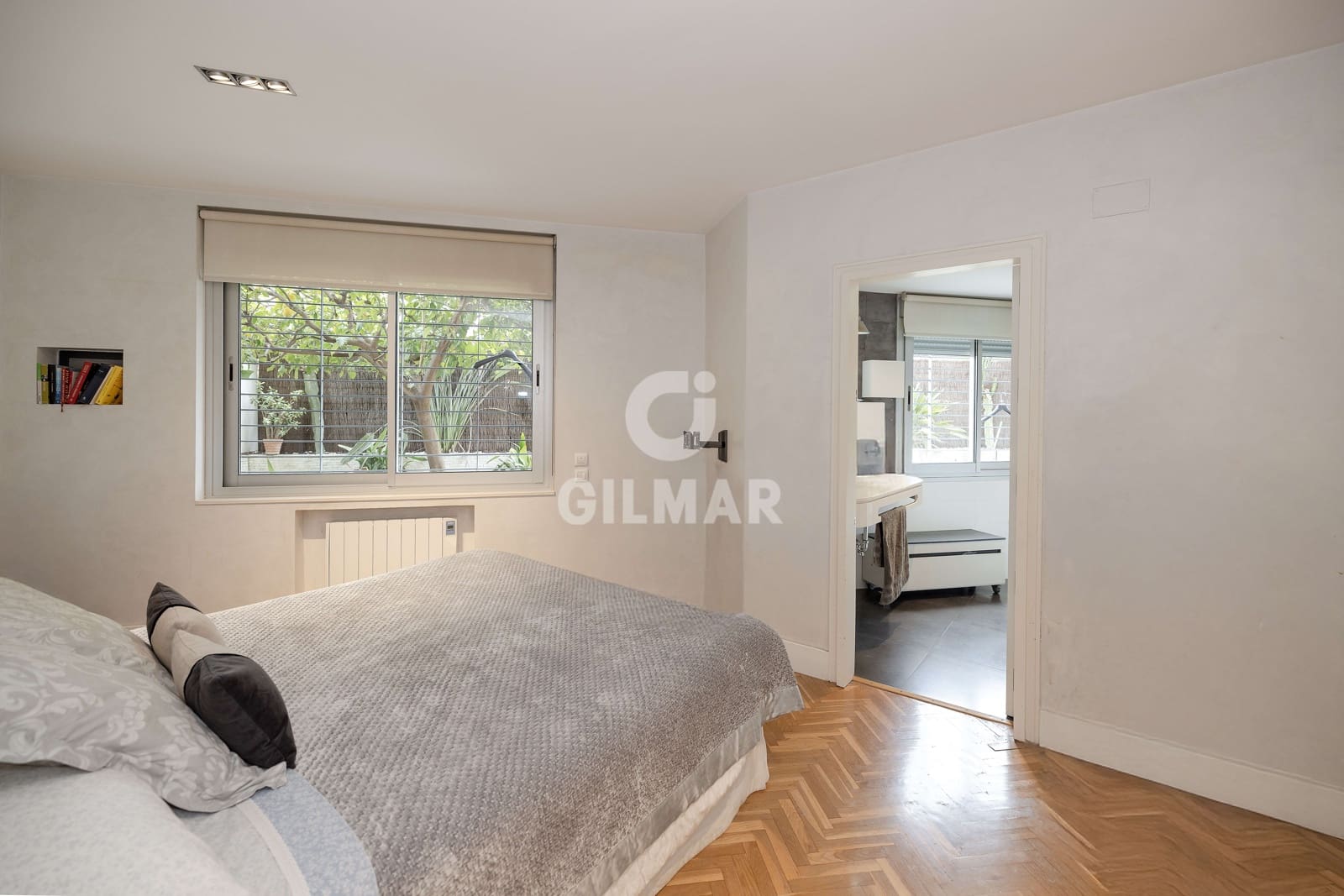 4 slaapkamer Flat te koop in Sevilla stad met zwembad garage - € 1.200.000 (Ref: 9207388)