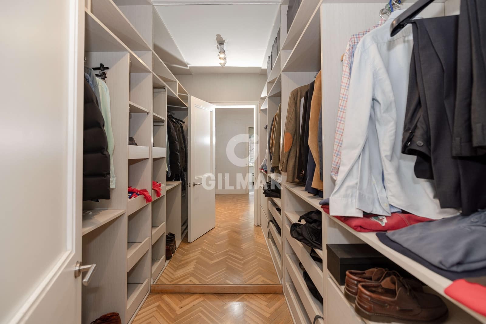 4 slaapkamer Flat te koop in Sevilla stad met zwembad garage - € 1.200.000 (Ref: 9207388)