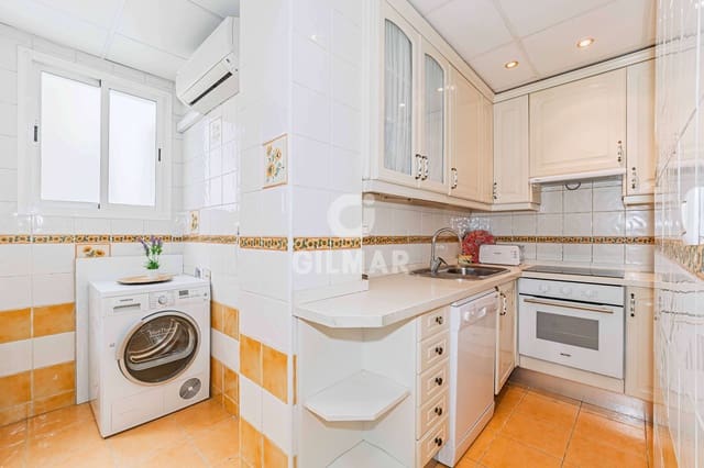 3 bedroom Flat for sale in Los Remedios, Seville city - € 525,000 (Ref: 9207391)