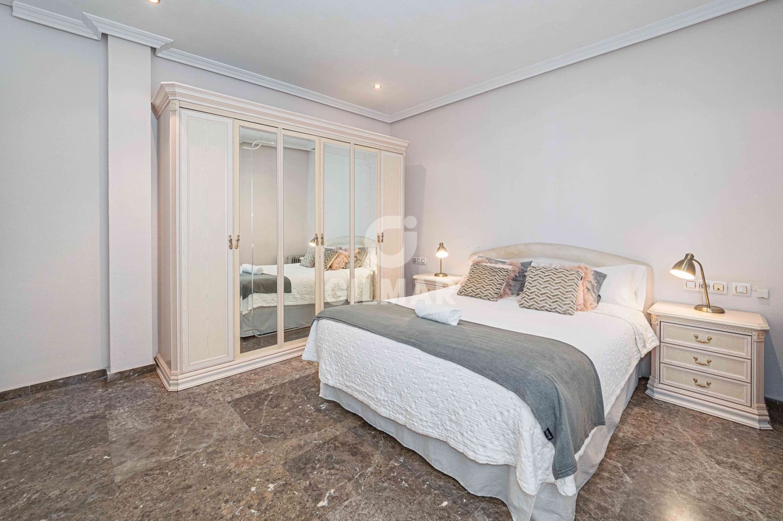 3 slaapkamer Flat te koop in Sevilla stad - € 525.000 (Ref: 9207391)