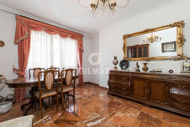 4 bedroom Flat for sale in Triana Este, Seville city - € 459,000 (Ref: 9207397)