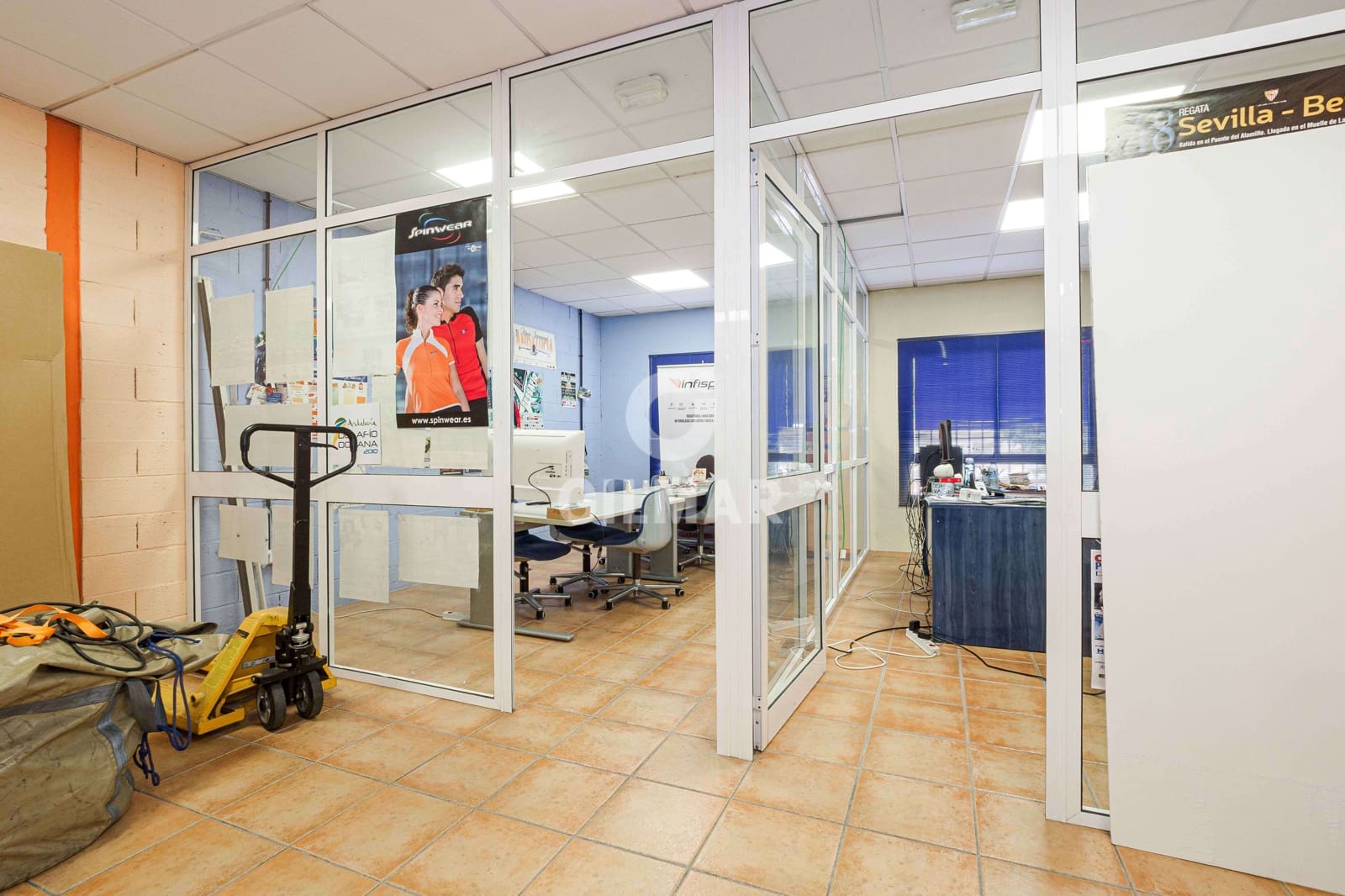 Erhverv til salg i Sevilla by med garage - € 285.000 (Ref: 9207402)