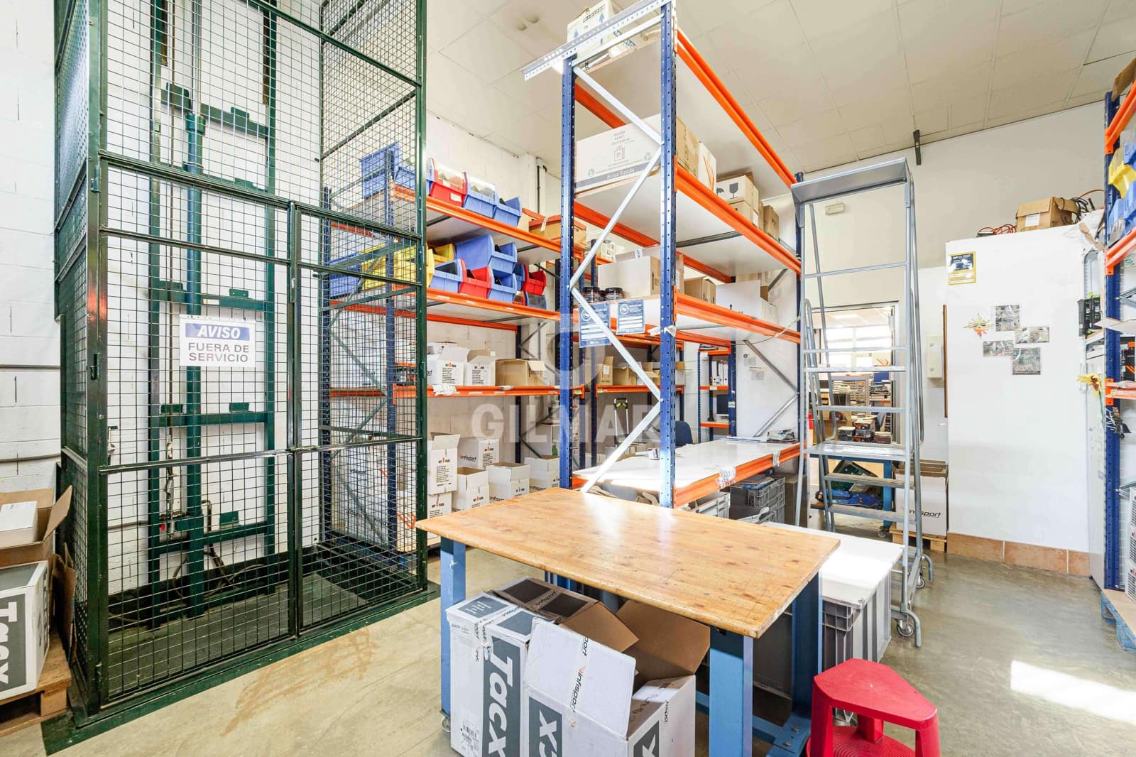 Erhverv til salg i Sevilla by med garage - € 285.000 (Ref: 9207402)