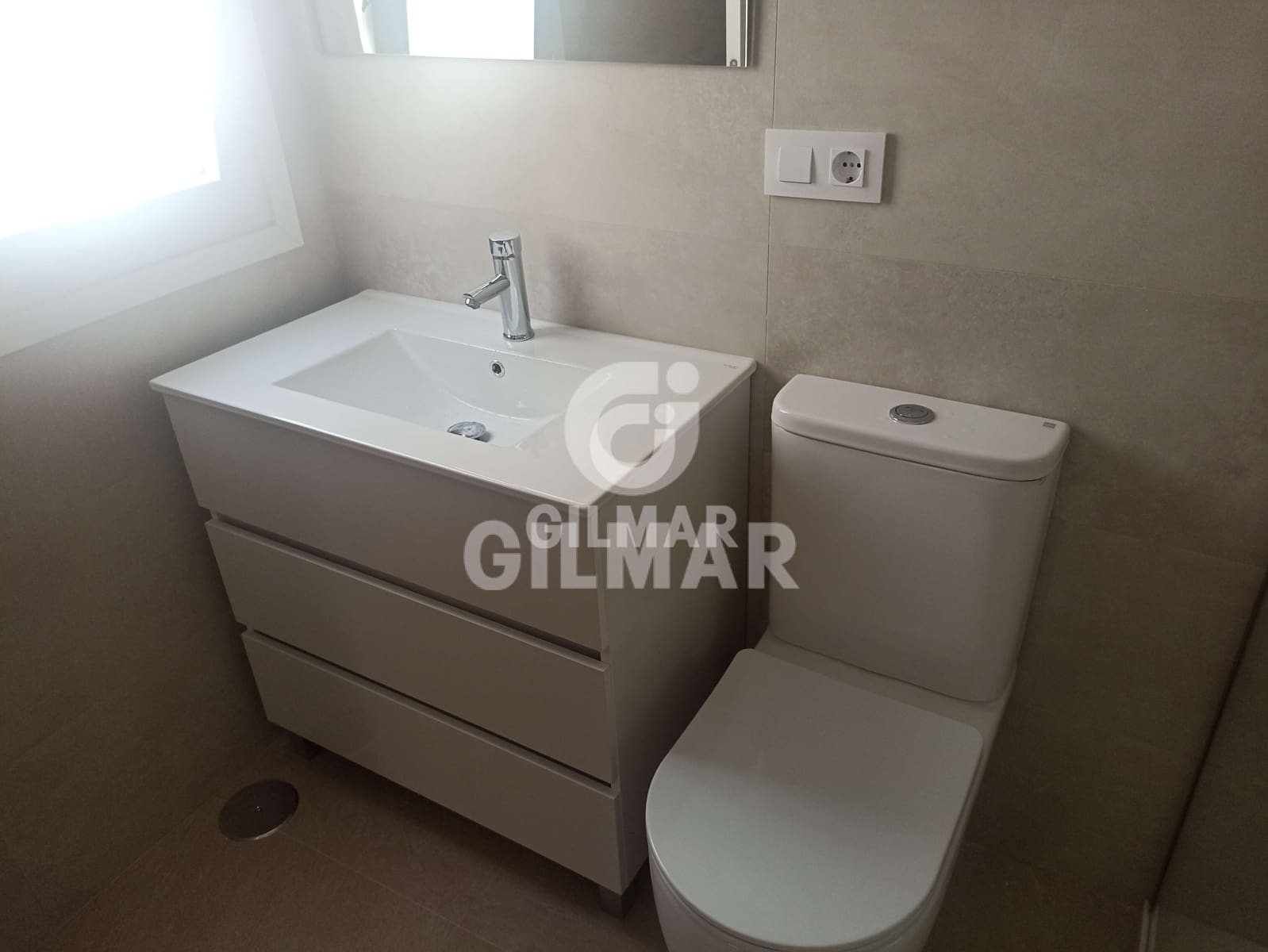 3 sovrum Radhus till salu i Sevilla stad - 185 000 € (Ref: 9207410)