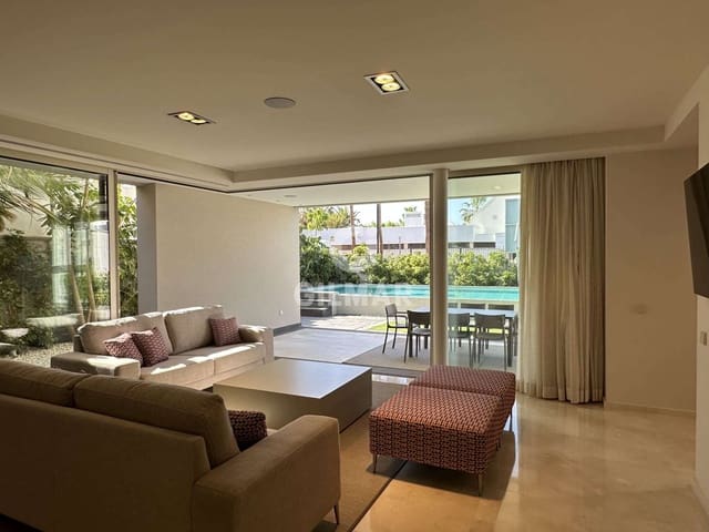 4 sypialnia Willa na sprzedaż w Playa de las Americas, Arona z basenem garażem - 3 250 000 € (Ref: 9207552)