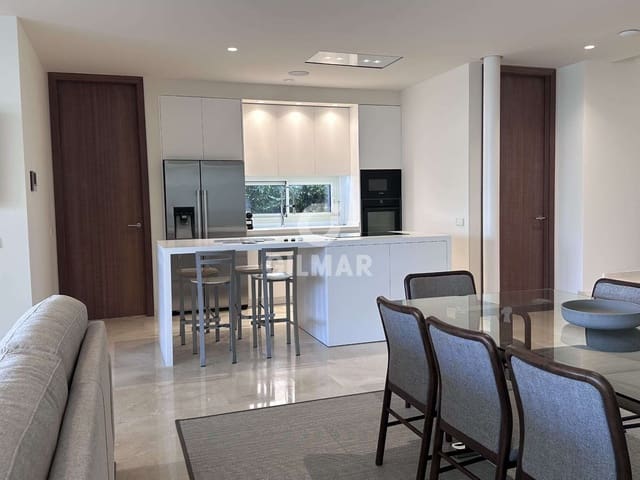 4 sypialnia Willa na sprzedaż w Playa de las Americas, Arona z basenem garażem - 3 250 000 € (Ref: 9207552)