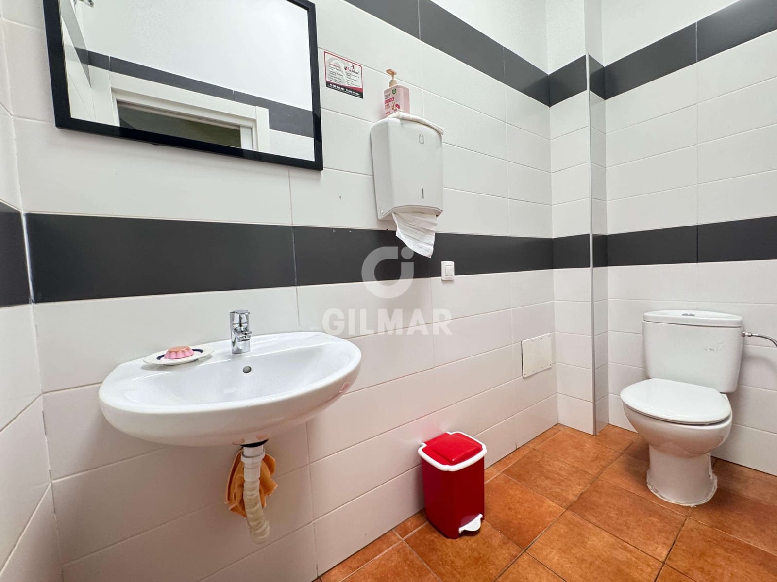 Erhverv til salg i Palm-Mar - € 99.000 (Ref: 9207553)