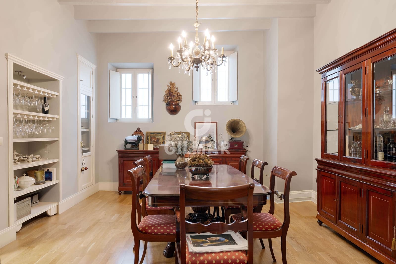 6 Zimmer Villa zu verkaufen in Sevilla Stadt mit Garage - 1.700.000 € (Ref: 9207554)