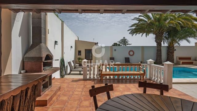 4 chambre Villa/Maison à vendre à Monte Lentiscal, Santa Brígida avec piscine garage - 1 100 000 € (Ref: 9207555)