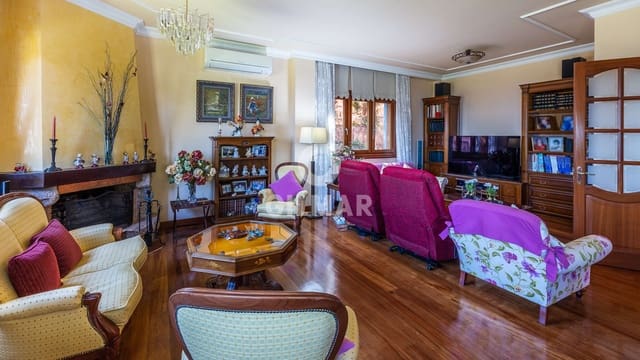 6 soveværelse Villa til salg i Santa Brígida med swimmingpool garage - € 850.000 (Ref: 9207557)